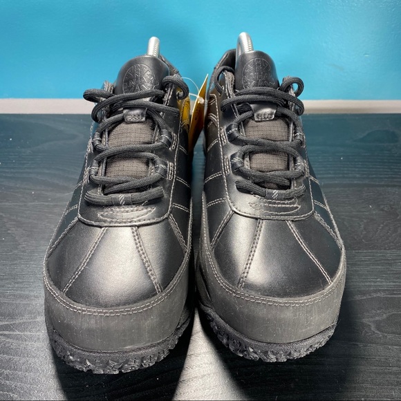 dunham waterproof shoes